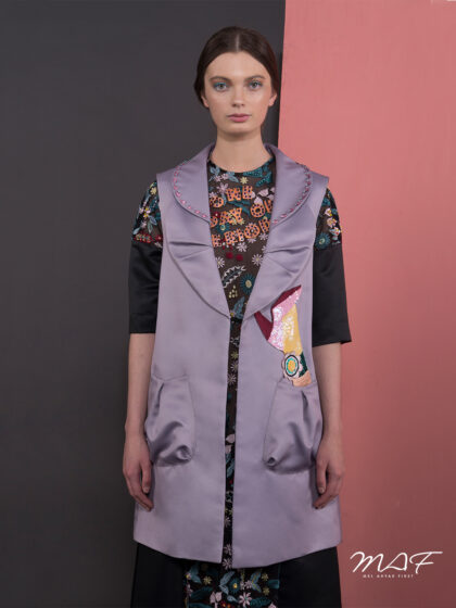 Placard - Peeping Lavender Vest